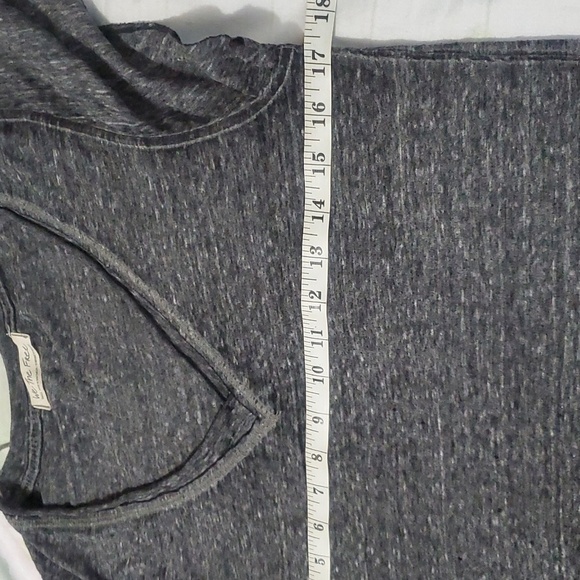 We The Free Effortless Short Sleeve T-Shirt in Charcoal Grey Size Small - Picture 10 of 11